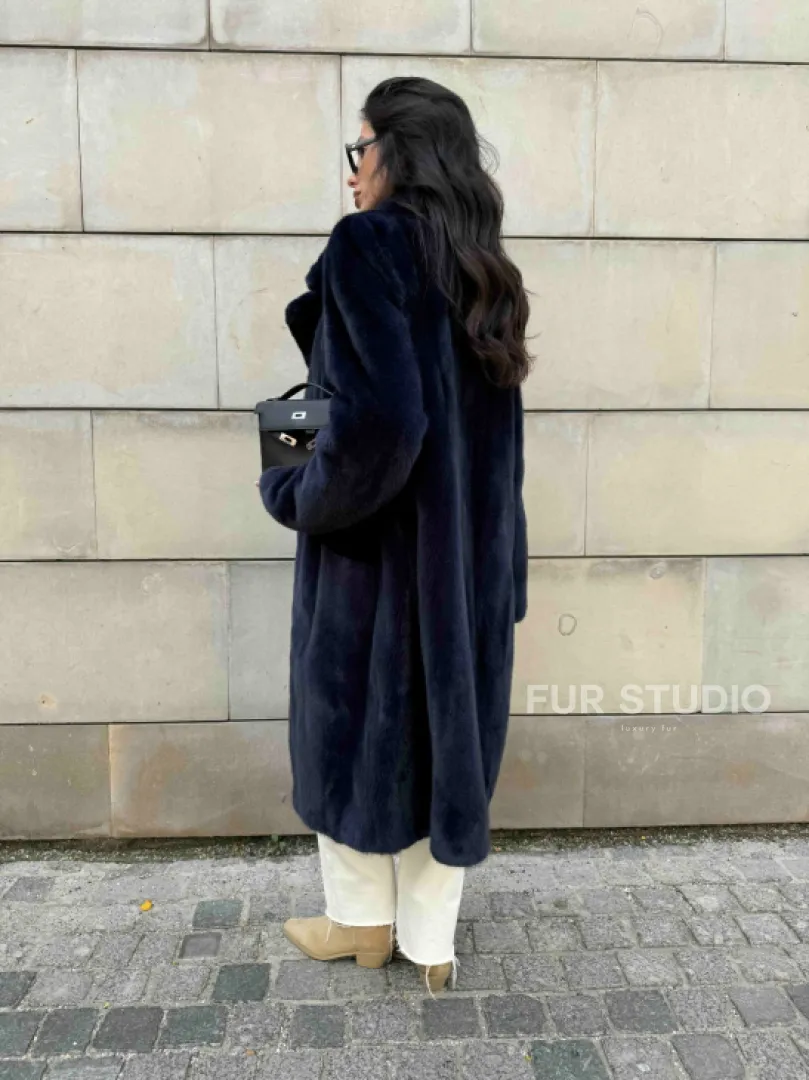 Норковая шуба цельный мех Saga furs