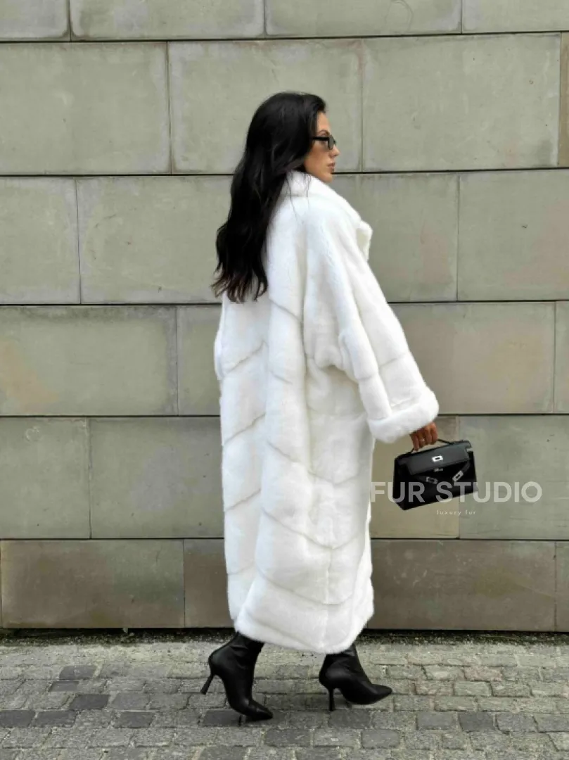 Длинная норковая шуба White COLLECTION с английским воротником
