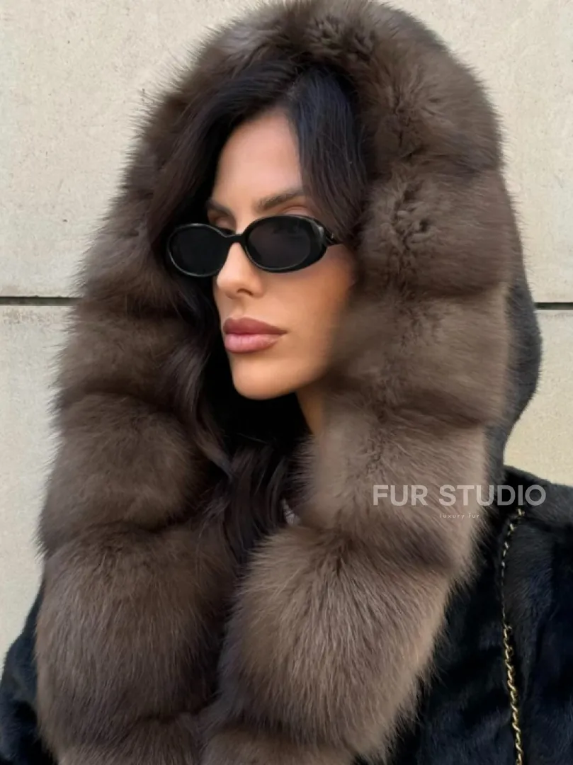 Шуба из норки Saga furs с капюшоном куницы, цельный мех - TOTAL BLACK
