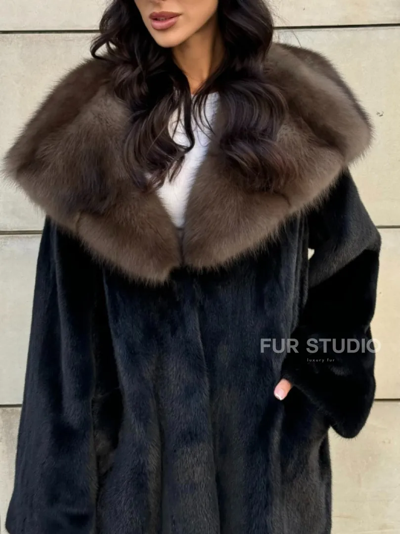 Шуба из норки Saga furs с капюшоном куницы, цельный мех - TOTAL BLACK