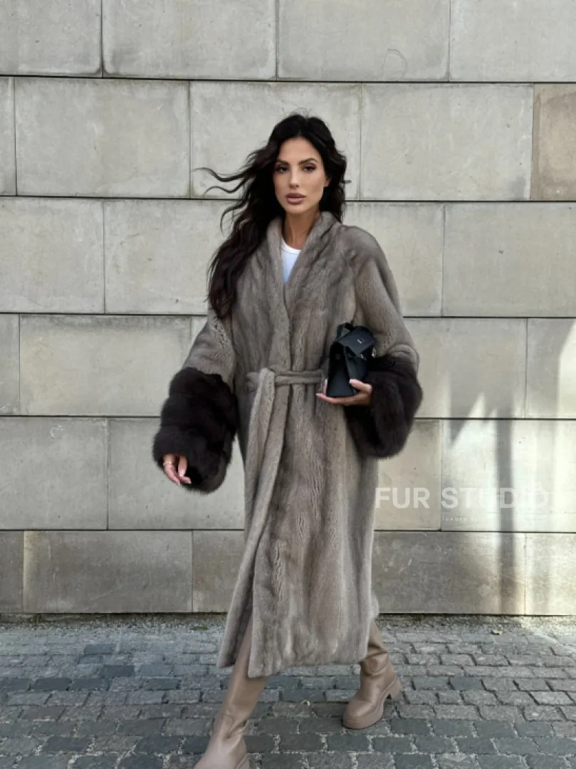 Шуба кимоно из меха норки Vintage Grey рукава с отделкой из куницы