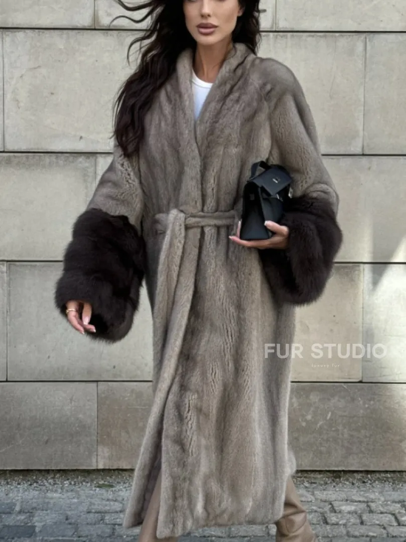 Шуба кимоно из меха норки Vintage Grey рукава с отделкой из куницы