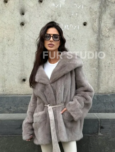 Шуба Oversize из меха цельной норки с капюшоном - фото 5