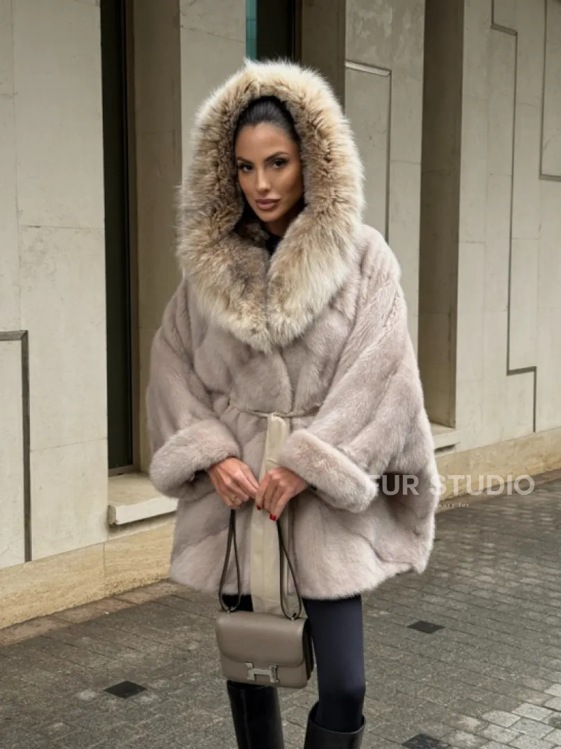 Шуба норковая кимоно с капюшоном из меха рыси, летучая мышь