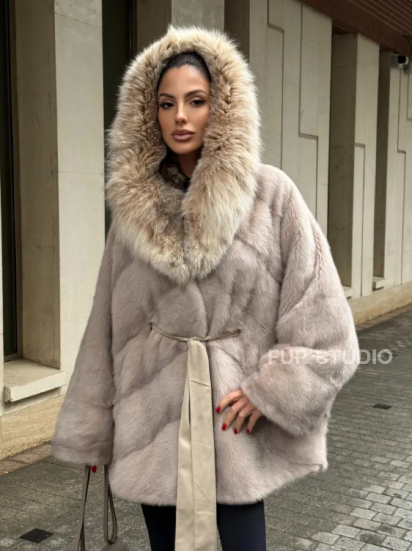 Шуба норковая кимоно с капюшоном из меха рыси, летучая мышь