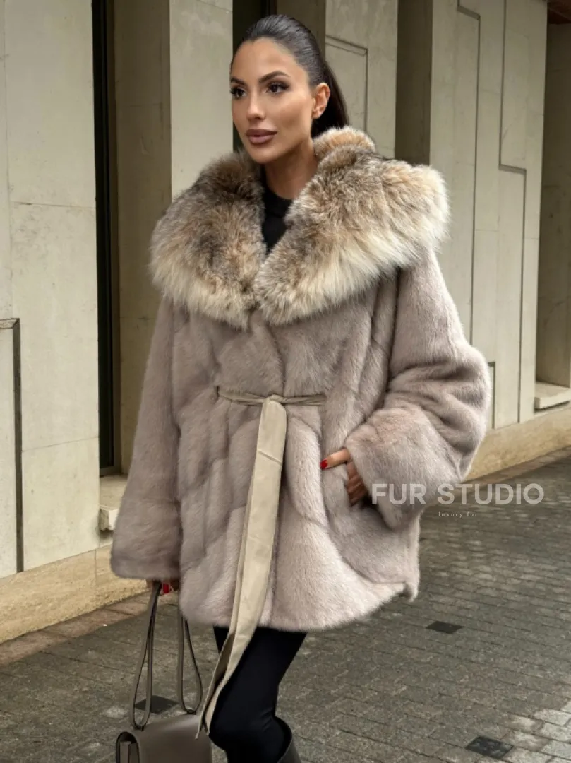 Шуба норковая кимоно с капюшоном из меха рыси, летучая мышь