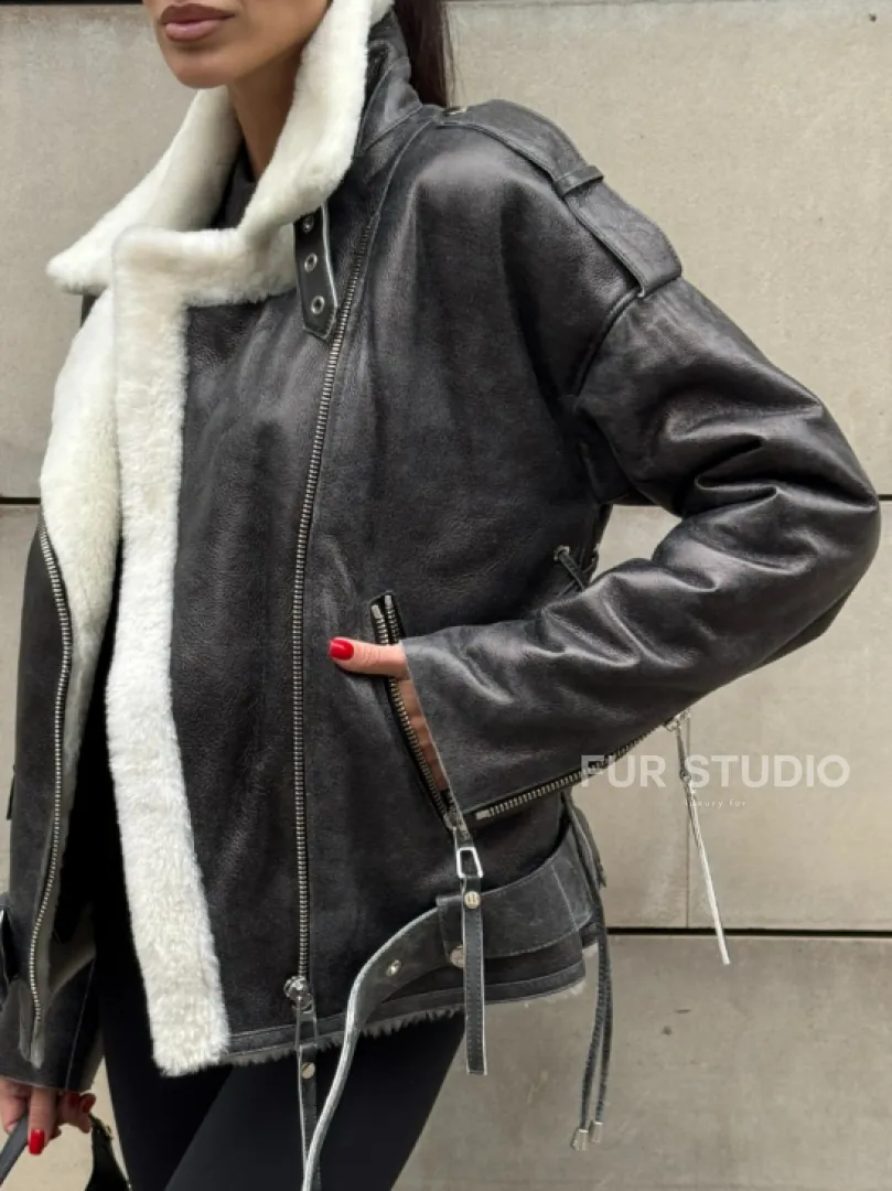 Коротка женская дубленка Vintage Grey из белой овчины мериноса, боковой шнуровкой и накладной пояс