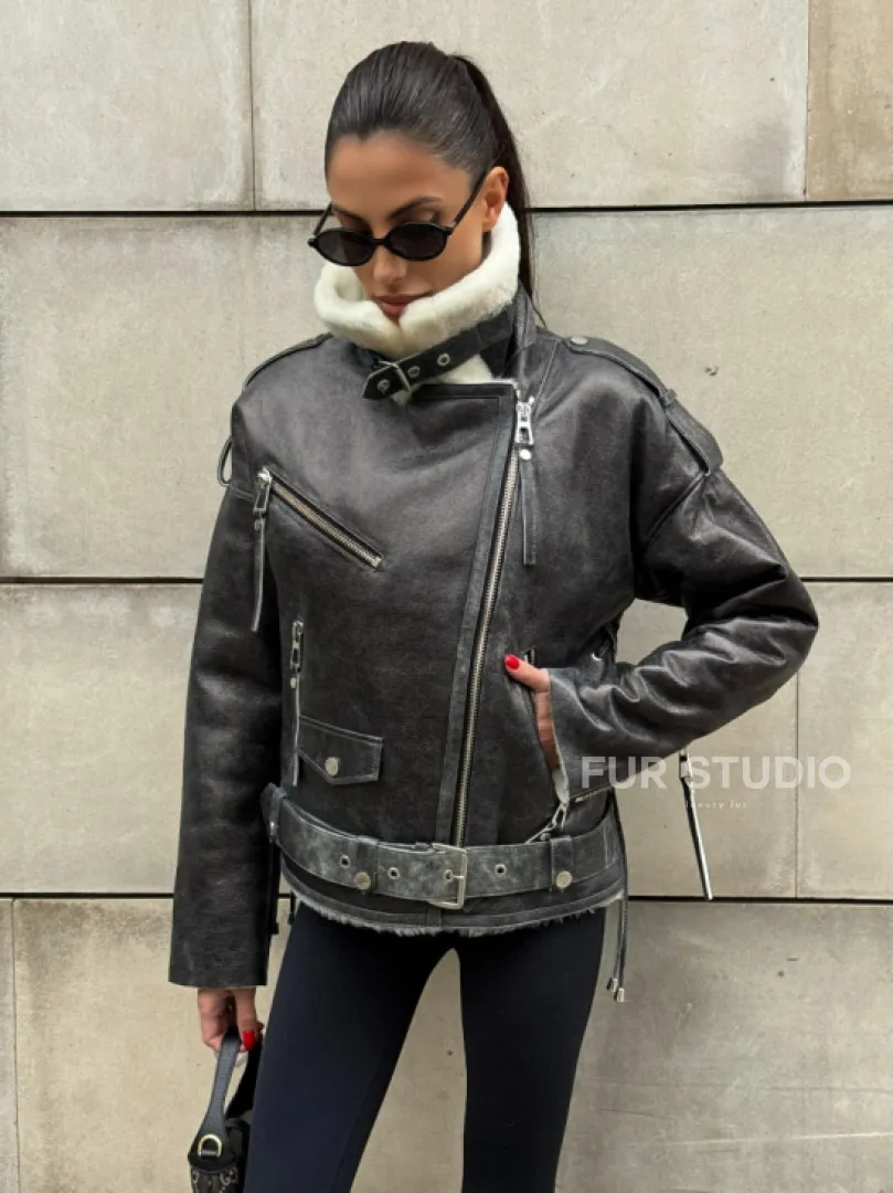 Коротка женская дубленка Vintage Grey из белой овчины мериноса, боковой шнуровкой и накладной пояс