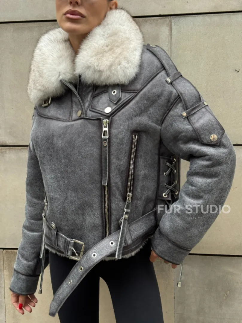 Стильная косуха-дубленка Vintage Grey с воротником из меха песца со шнуровкой на спине