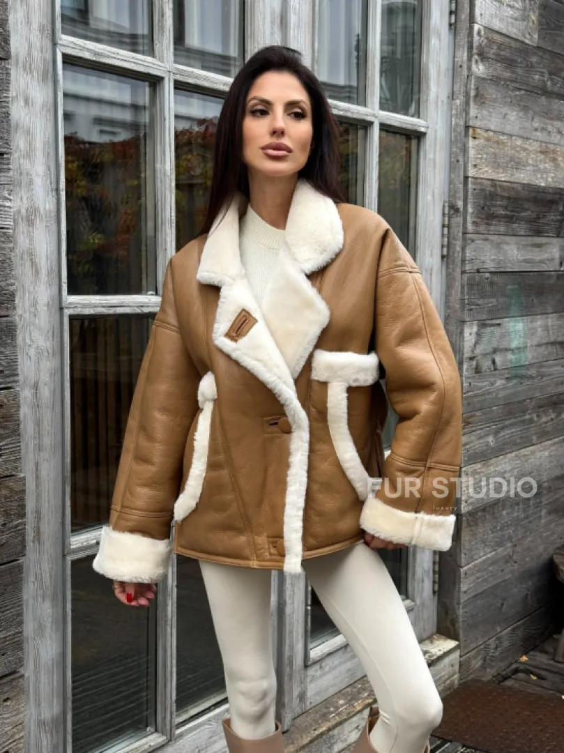 Модная куртка - дубленка в стиле «Oversize» на пуговицах и манжетами на рукавах