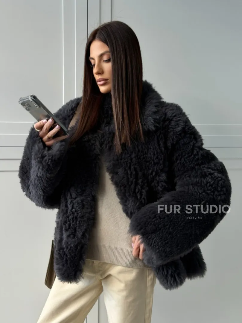 Короткая шуба - дубленка из натуральной овчины,  воротник апаш