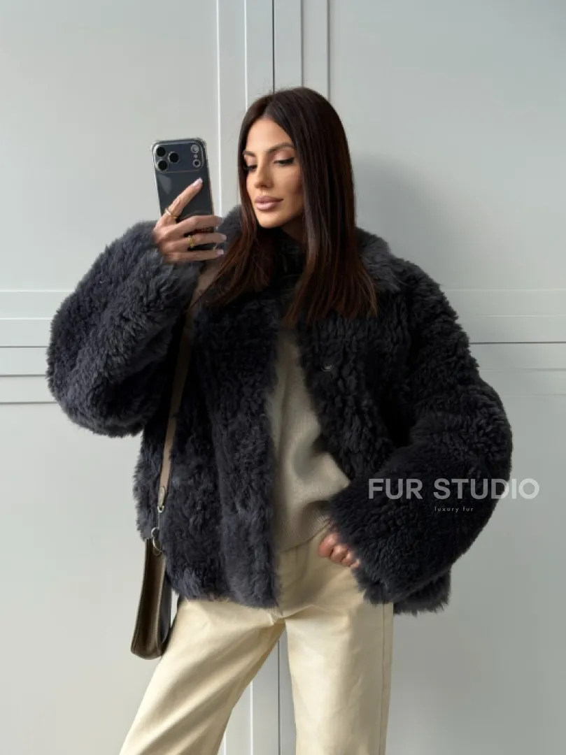 Короткая шуба - дубленка из натуральной овчины,  воротник апаш