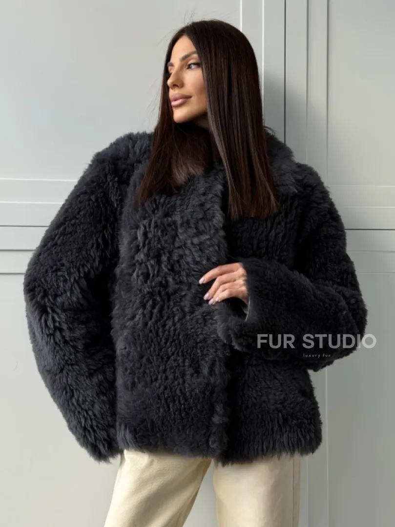 Короткая шуба - дубленка из натуральной овчины,  воротник апаш