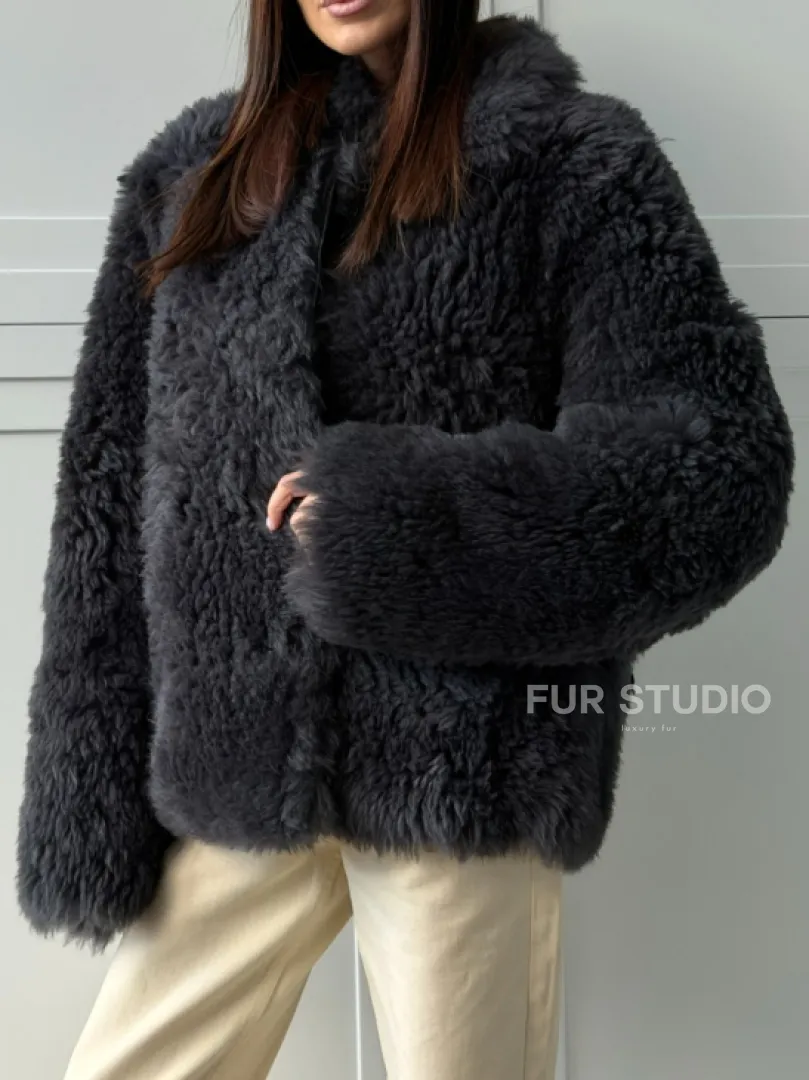 Короткая шуба - дубленка из натуральной овчины,  воротник апаш