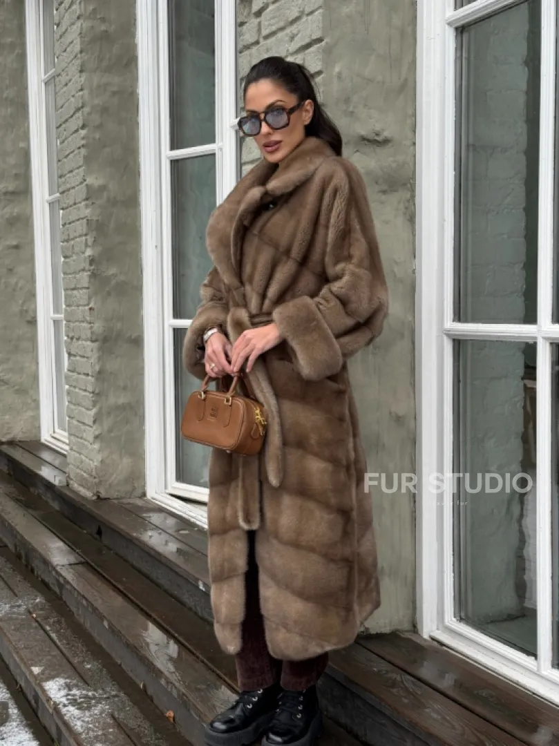 Шуба - кимоно из меха норки Saga Furs в натуральном цвете пастель