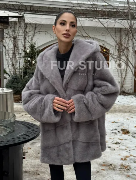 Полушубок норковый с капюшоном - фото 11