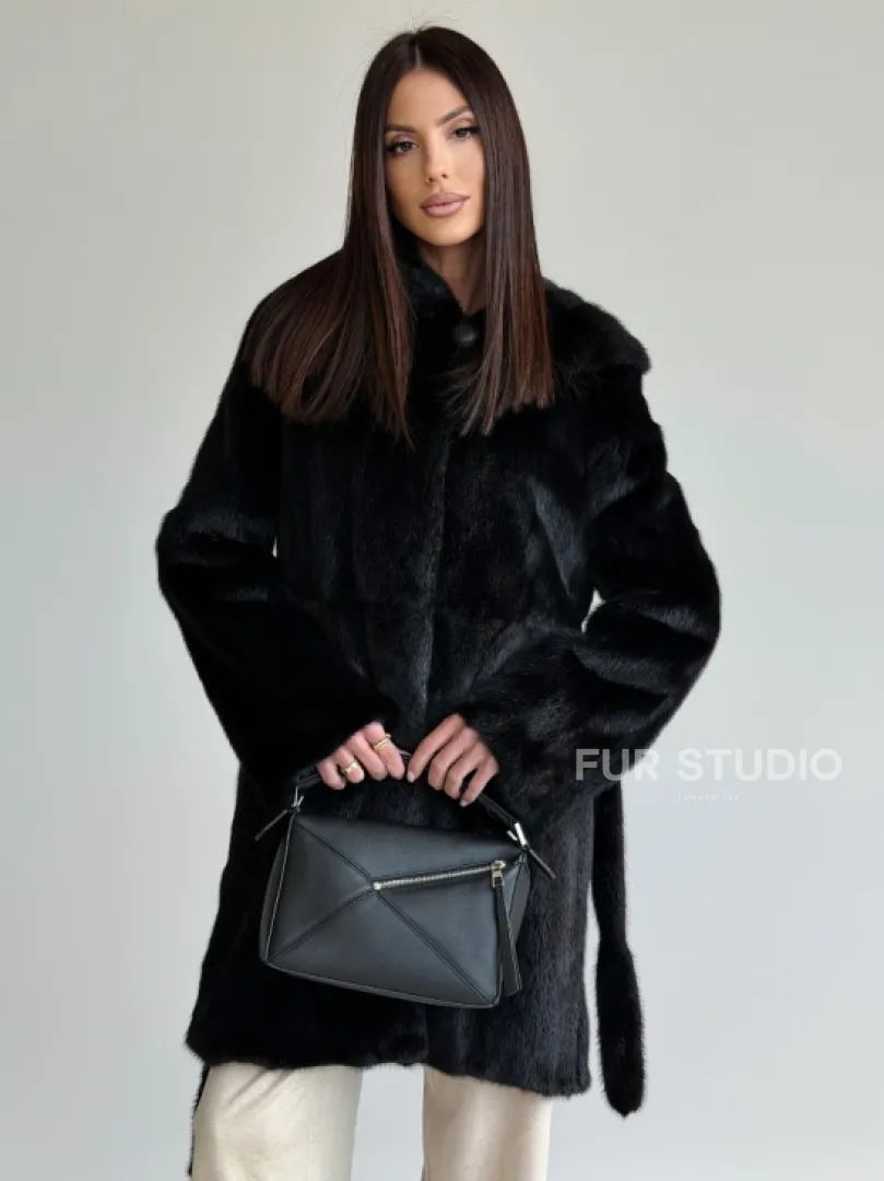 Норковая шуба с капюшоном и меховым поясом в цвете Black