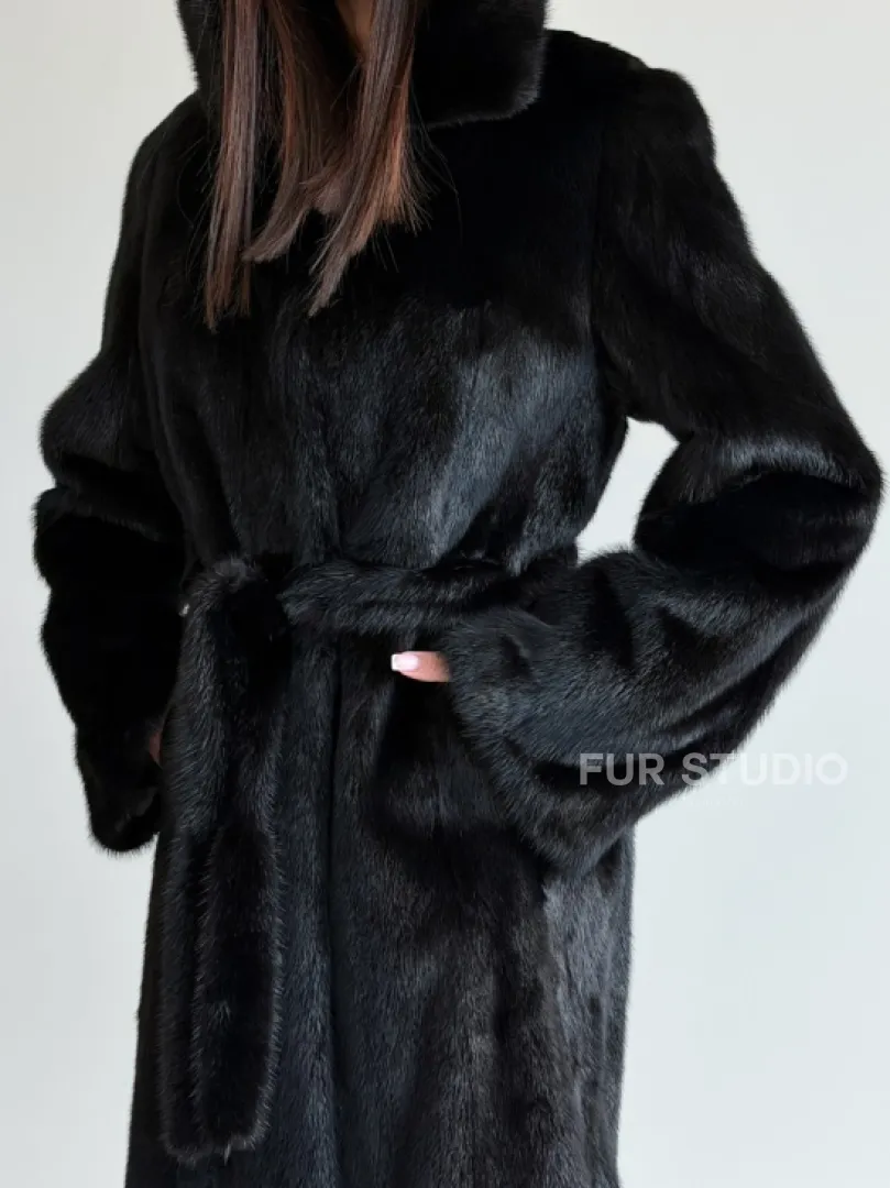 Норковая шуба с капюшоном и меховым поясом в цвете Black