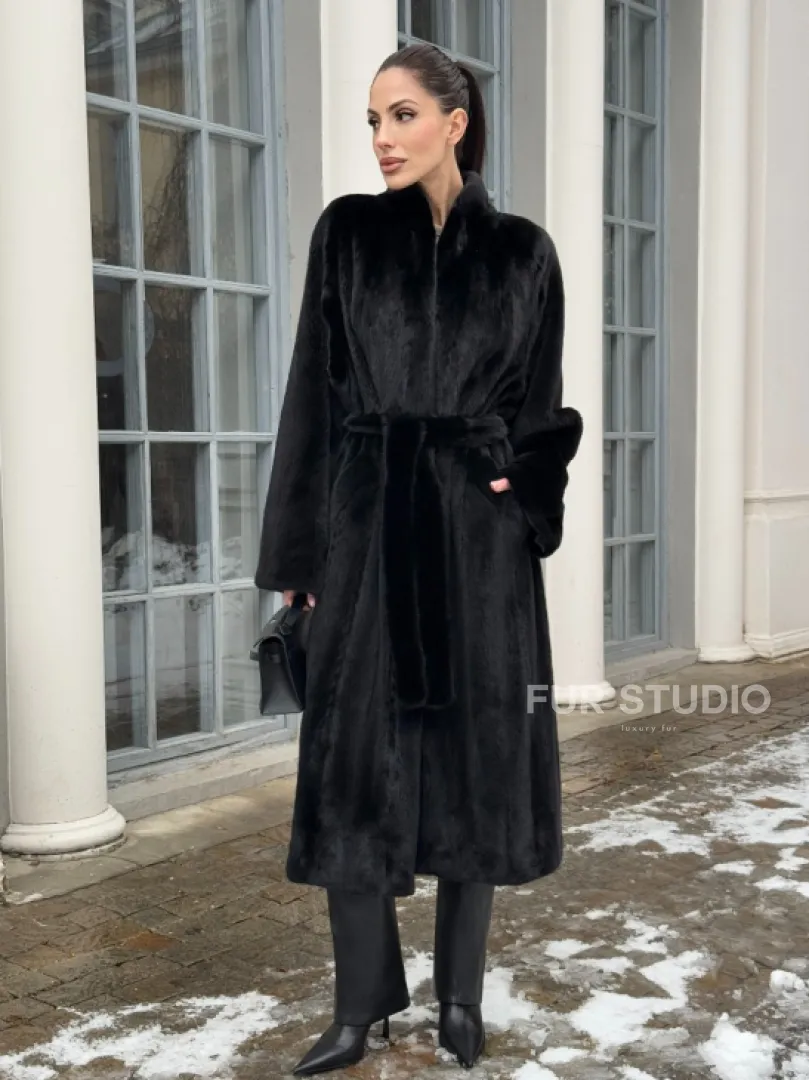 Натуральная женская норковая шуба из аукционного меха норки Blackglama
