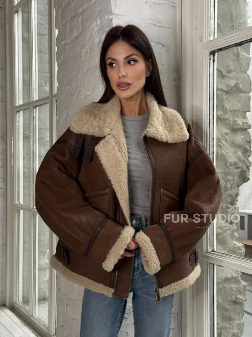 Женская короткая дубленка Brown vintage из натуральной овчины кёрли
