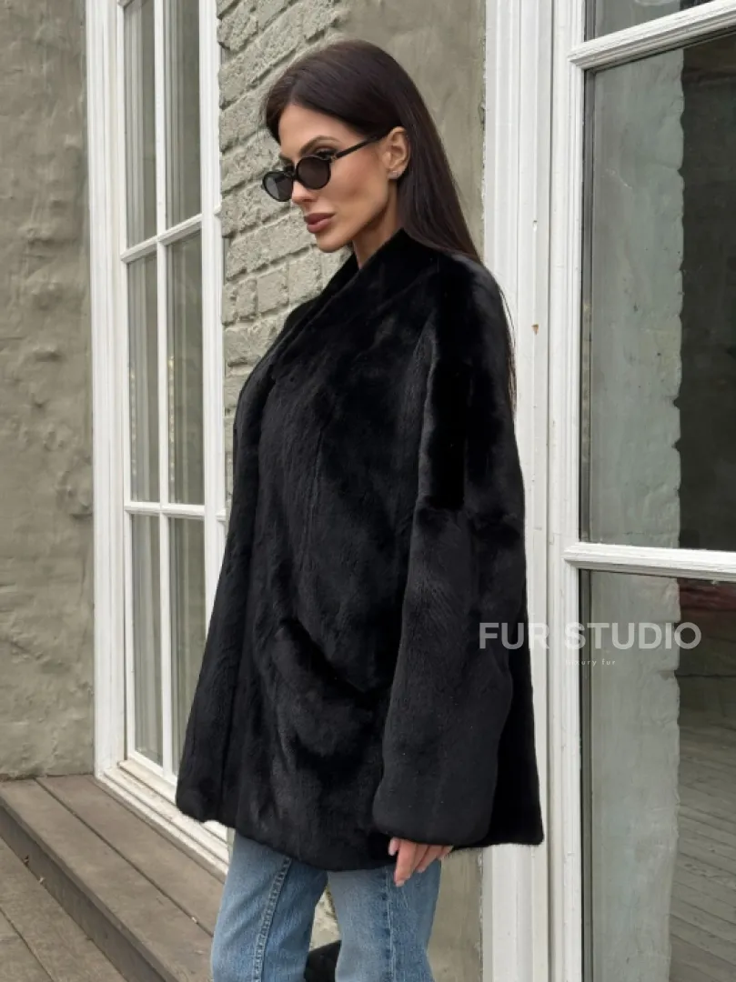 Жакет - шуба из норки BLACKGLAMA с V-образным воротником, косыми карманами
