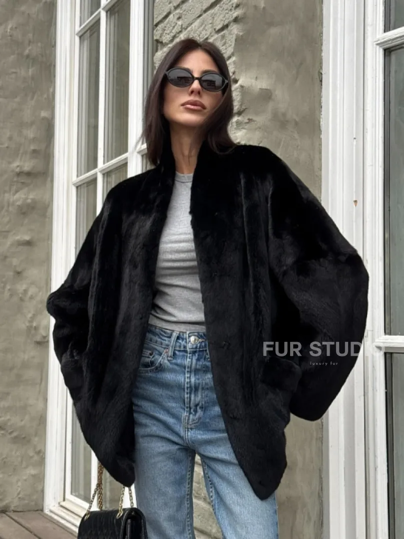 Жакет - шуба из норки BLACKGLAMA с V-образным воротником, косыми карманами