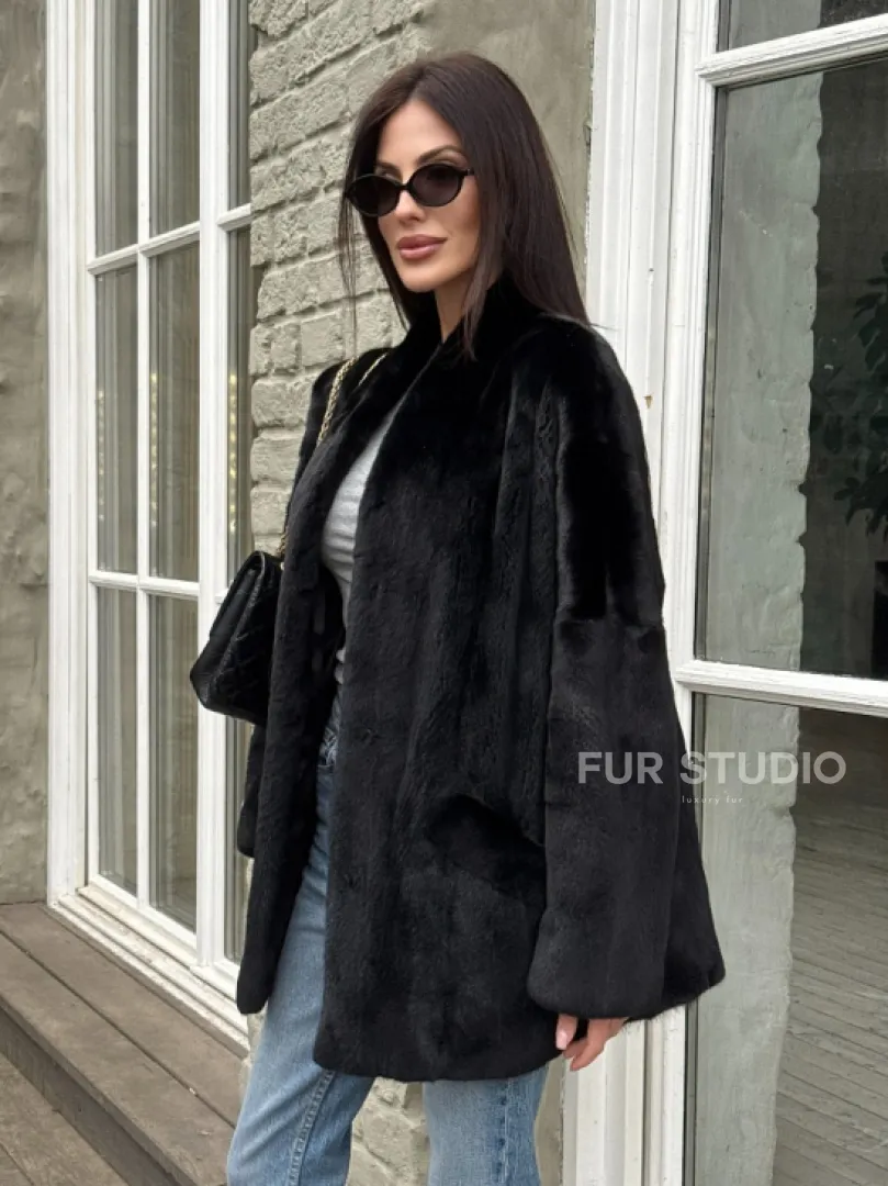 Жакет - шуба из норки BLACKGLAMA с V-образным воротником, косыми карманами