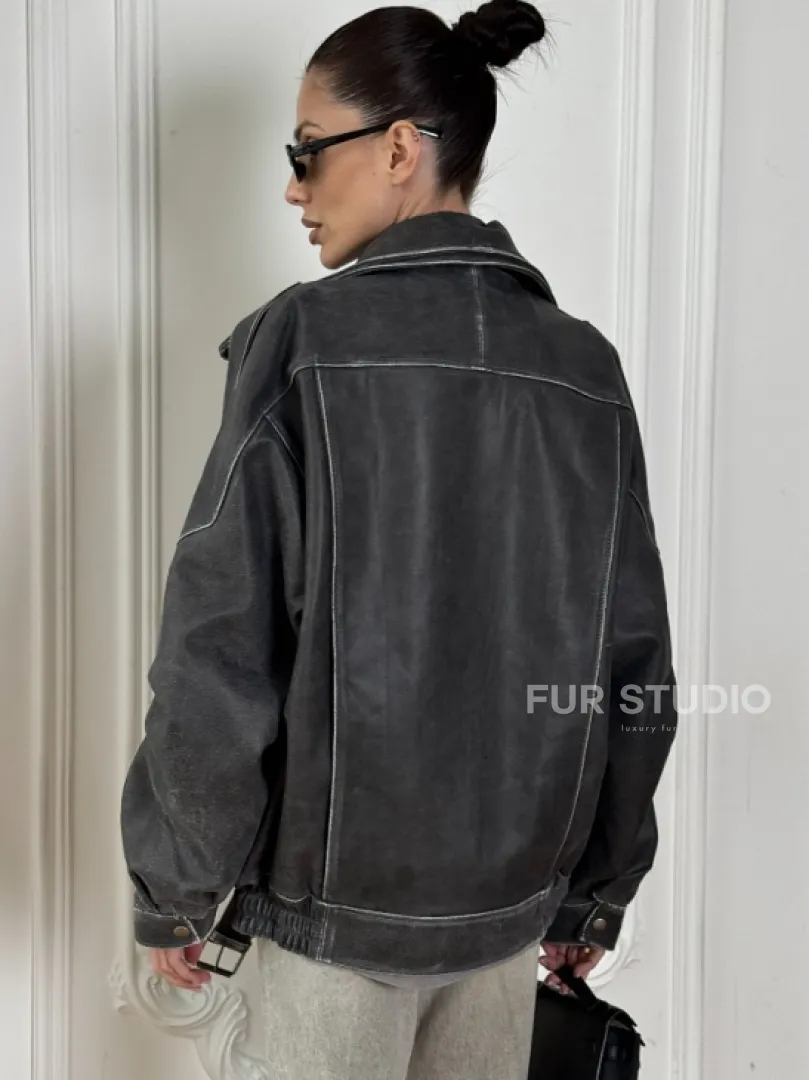 Кожаный женский бомбер Vintage grey с двойным воротником и затертыми швами