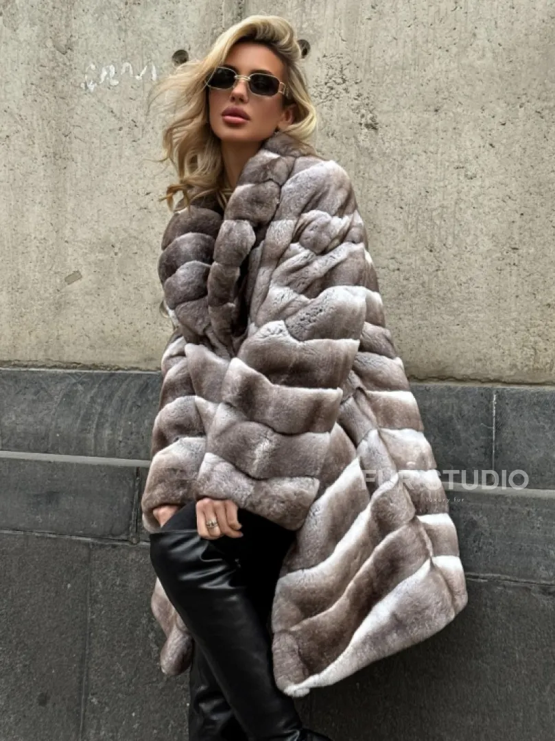 Женская серая шуба из элитного шиншиллового кролика (рекса) с английским воротником