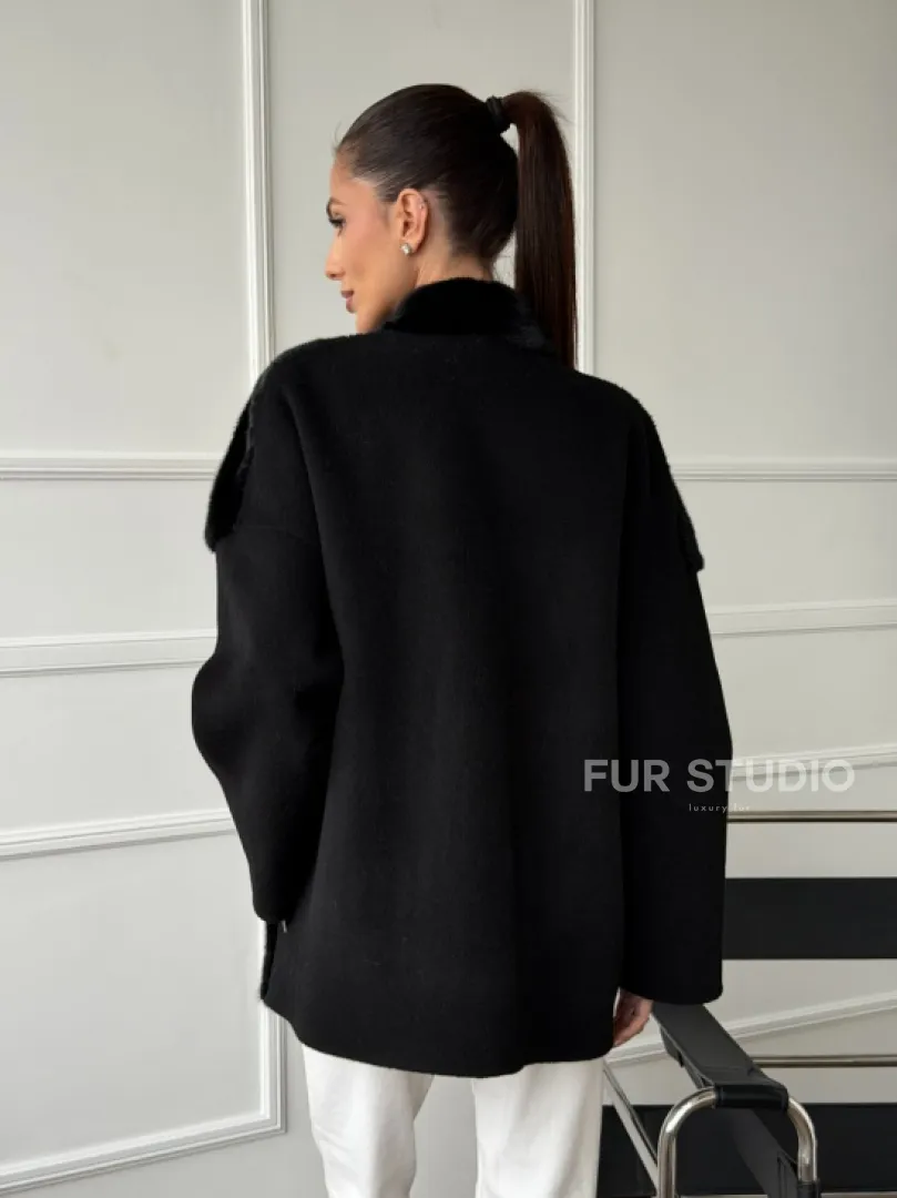 Полупальто демисезонное шерстяное с отделкой из меха норки