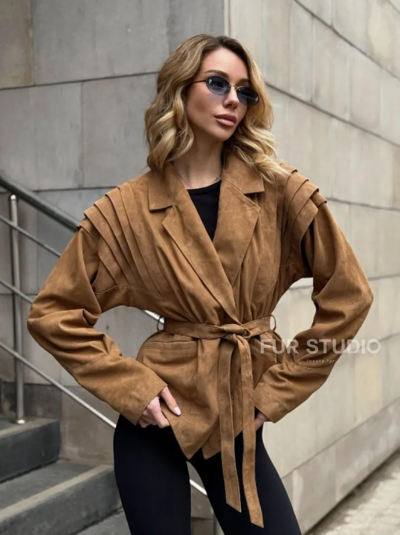 Женская куртка из замшевой кожи с поясом - American style