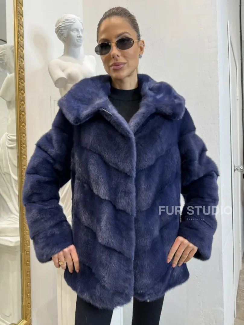 Короткая шуба из импортной норки с капюшоном