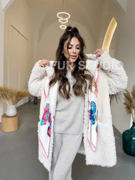 Шуба оверсайз из экомеха с капюшоном - фото 3