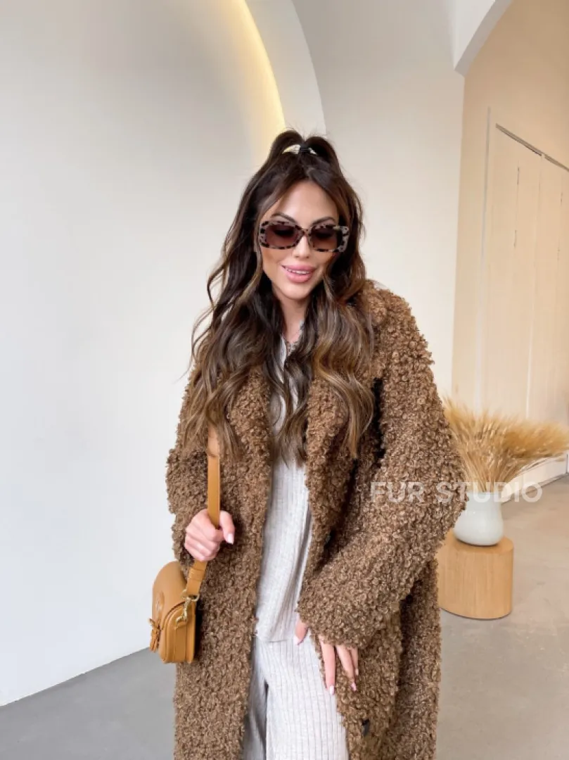 Шуба из искусственного меха