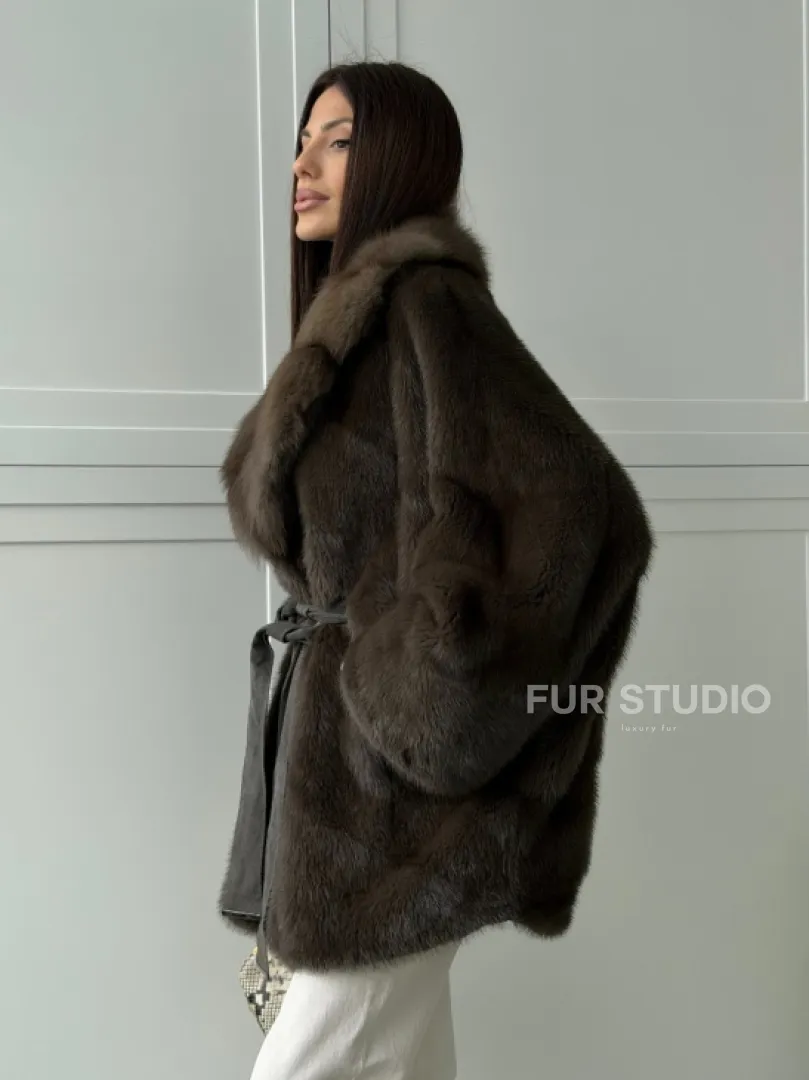 Шуба норковая летучая мышь с воротником из куницы - цвет хаки