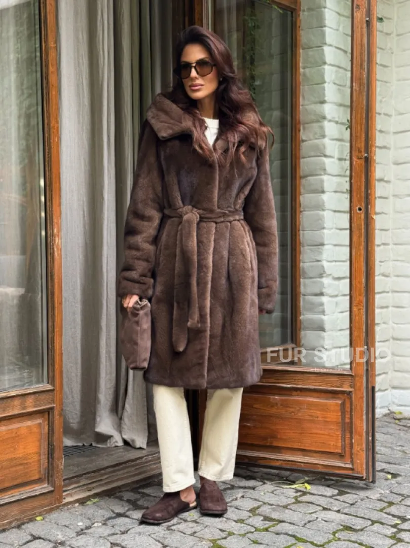 Норковая шуба с капюшоном - цвет орех