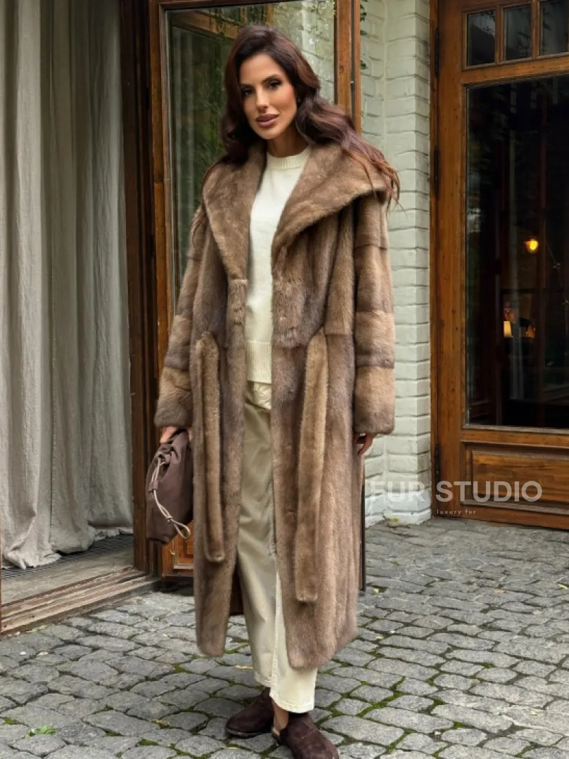 Шуба норковая с капюшоном - цвет пастель