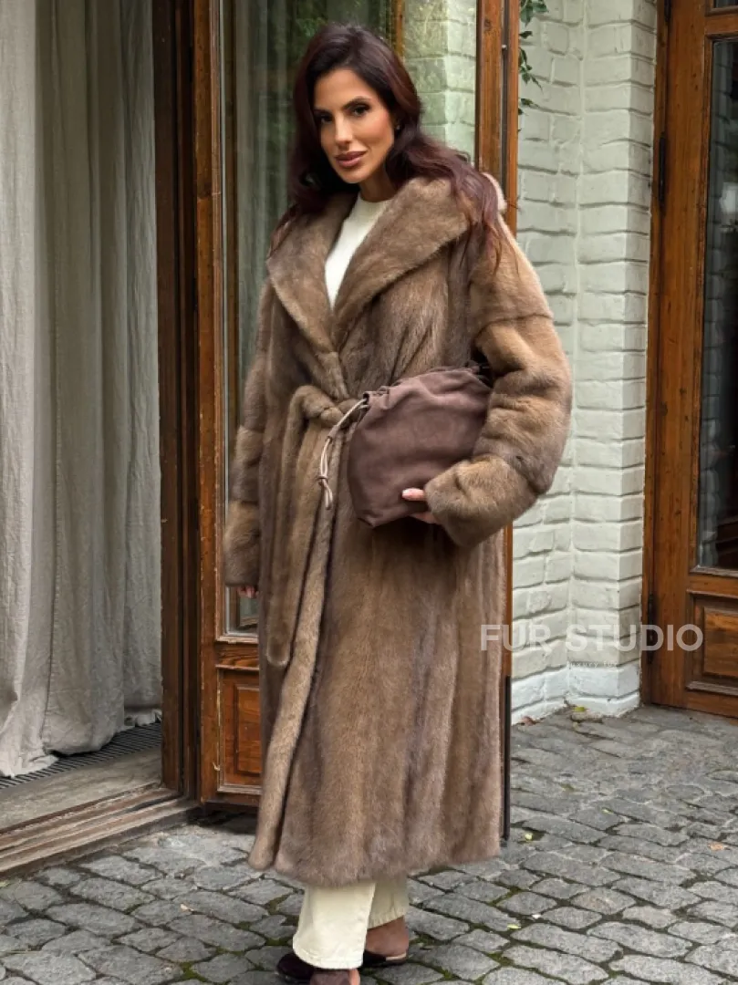 Шуба норковая с капюшоном - цвет пастель