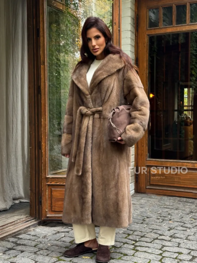 Шуба норковая с капюшоном - цвет пастель