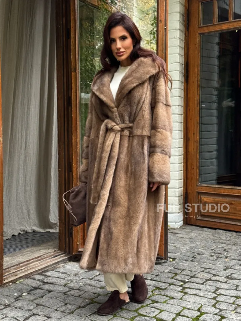 Шуба норковая с капюшоном - цвет пастель