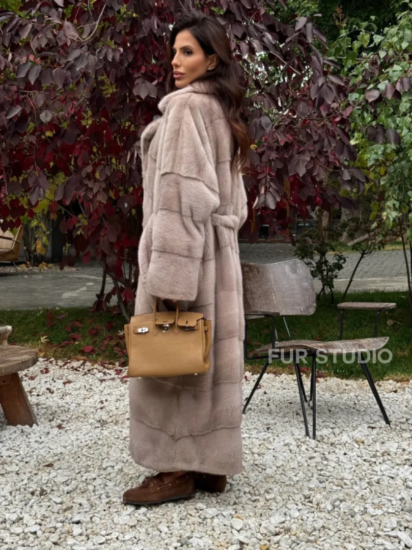 Длинная норковая шуба с поясом