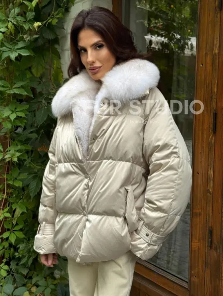 Женский пуховик с мехом песца - фото 5