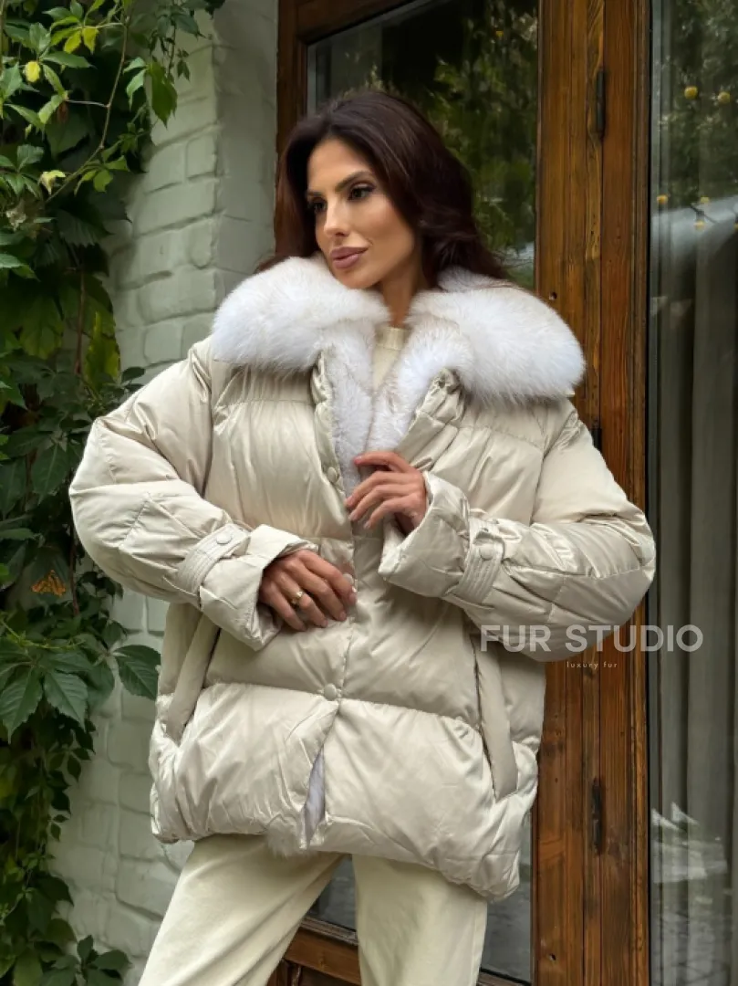 Женский пуховик с мехом песца