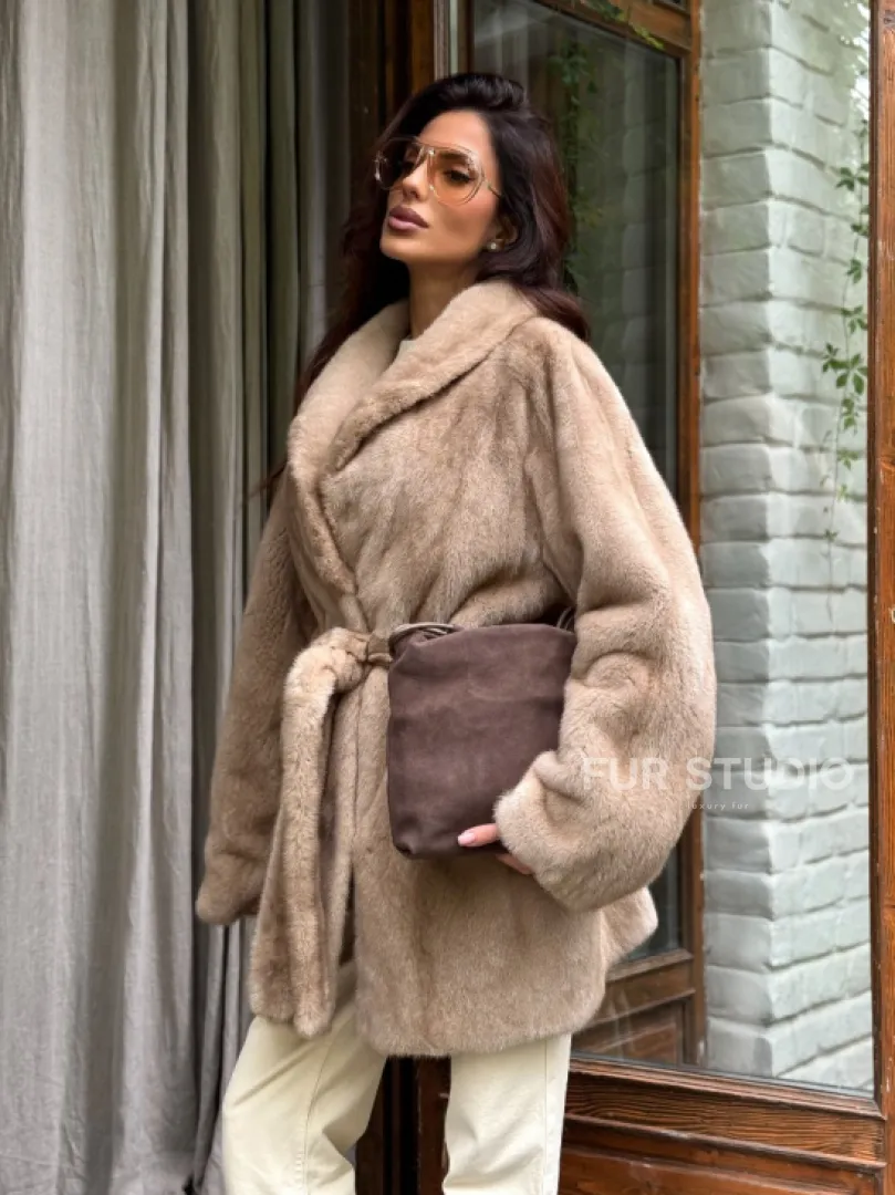 Норковый полушубок с воротником шаль