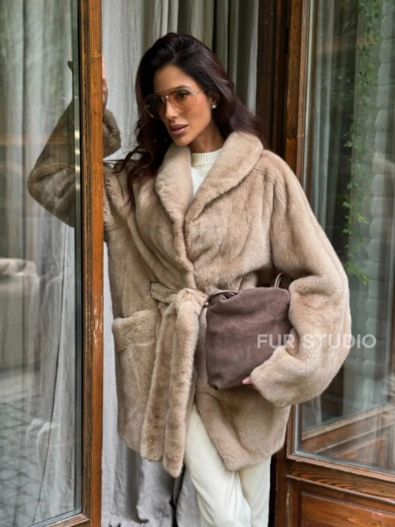 Норковый полушубок с воротником шаль