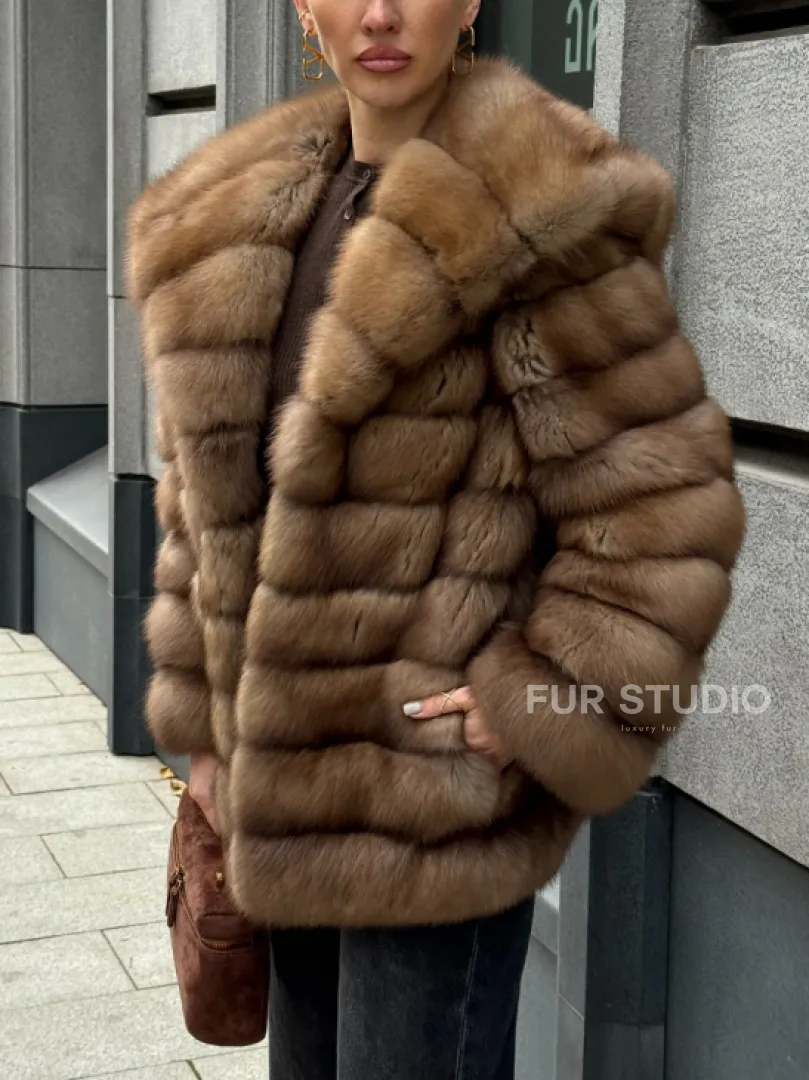 Шуба из натурального меха куницы с капюшоном