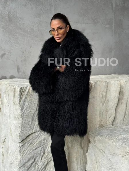 Черная шуба из ламы - фото 6