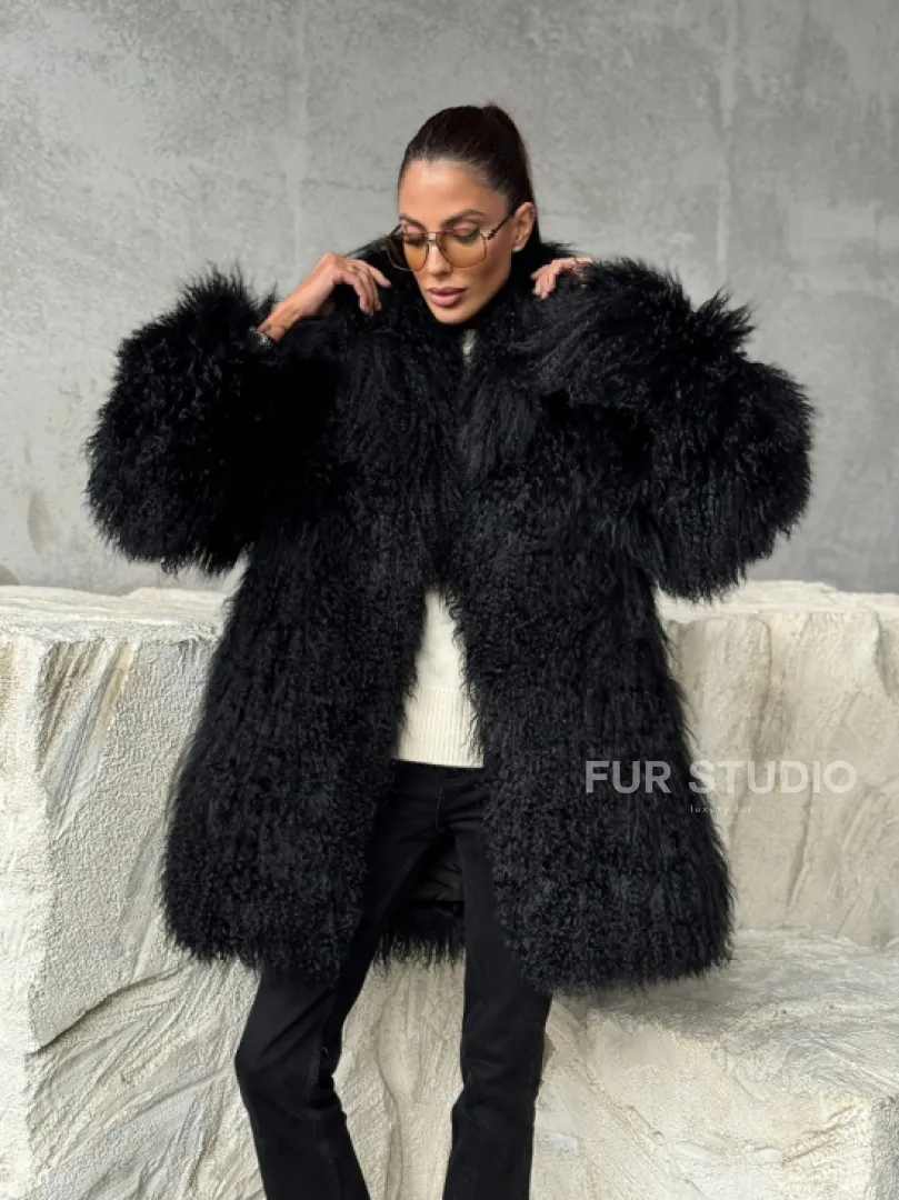 Черная шуба из ламы