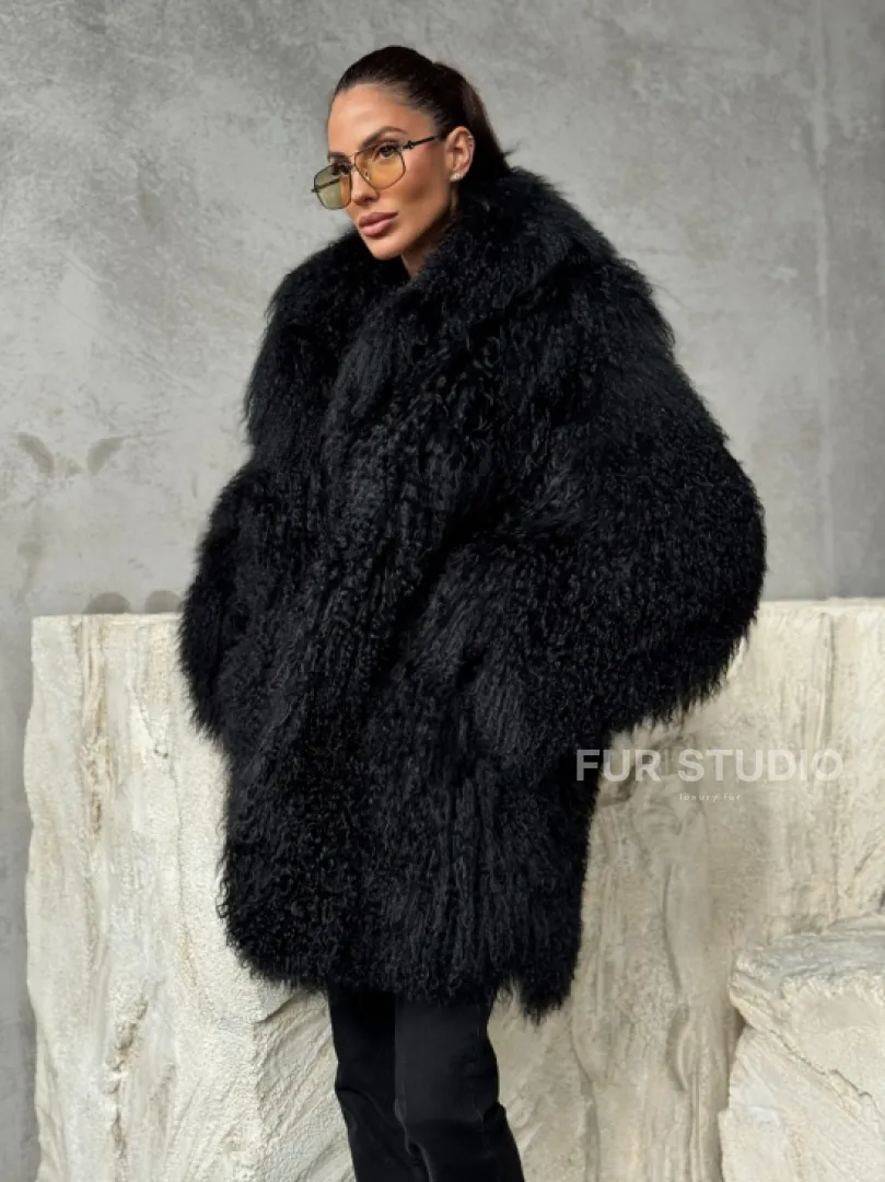 Черная шуба из ламы