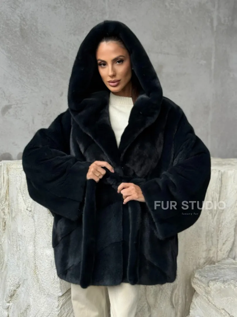 Шуба норковая летучая мышь с капюшоном